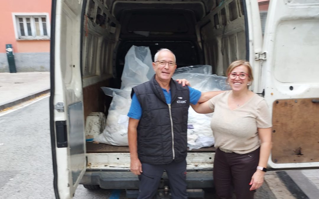 DONACIÓN DE CORTINAS PERCOL  (26-10-2022)