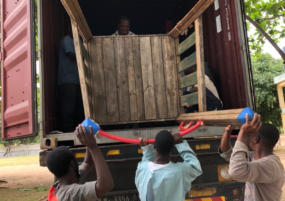 LLEGADA de contenedor a Mozambique (ONG Sekeleka) (20-10-2022)
