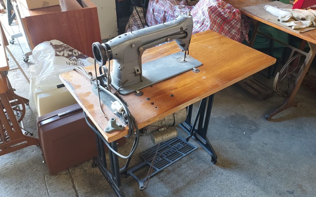 DONACIÓN DE MÁQUINA DE COSER DE EGUZKILORE  (16 -11- 2022)