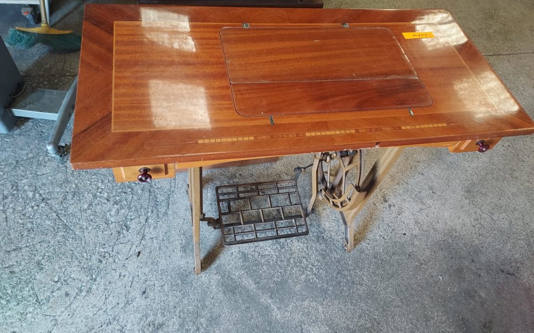 DONACIÓN DE MÁQUINA DE ESCRIBIR  (23-11-2022)