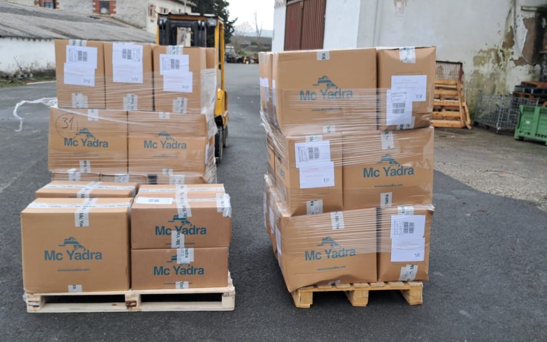 DONACIÓN DE ROPA ESCOLAR DE MC YADRA (07-02-2024)