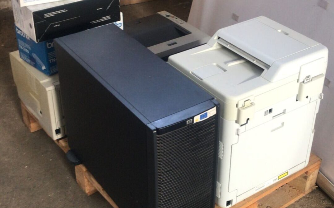 DONACIÓN DE material informático de ÁNGEL OJER (04-07-2024)