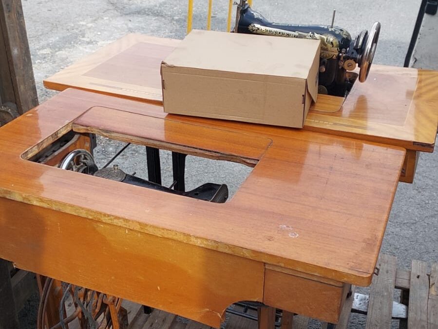 Donación de máquinas de coser de costuras Bea (24-02-2025)