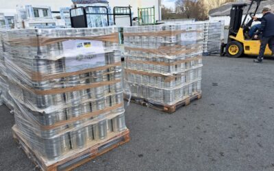 DONACIÓN DE CONSERVAS del GRUPO ALIMENTARIO IAN. CARRETILLA (10-03-2025)