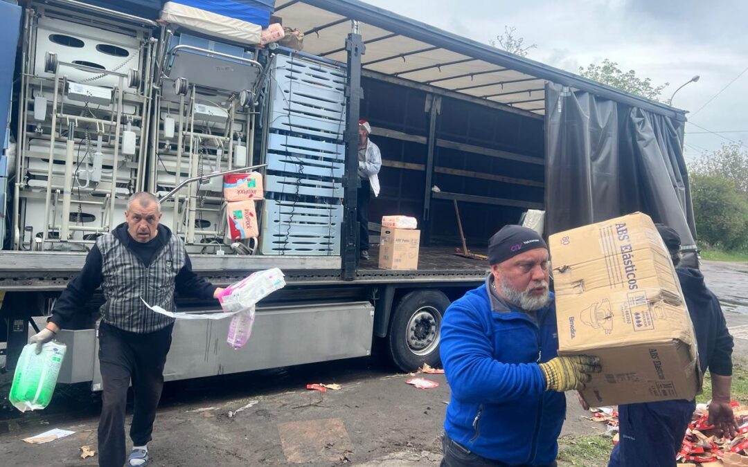 LLEGADA DE CAMIÓN TRÁILER A RIVNE (UCRANIA) (09-05-2025