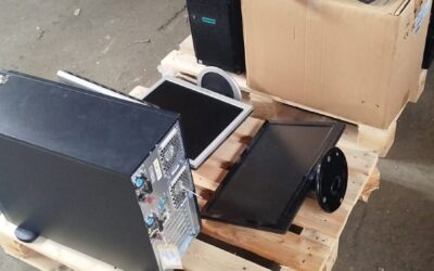 DONACIÓN DE material informático de ÁNGEL OJER (17-10-2025)