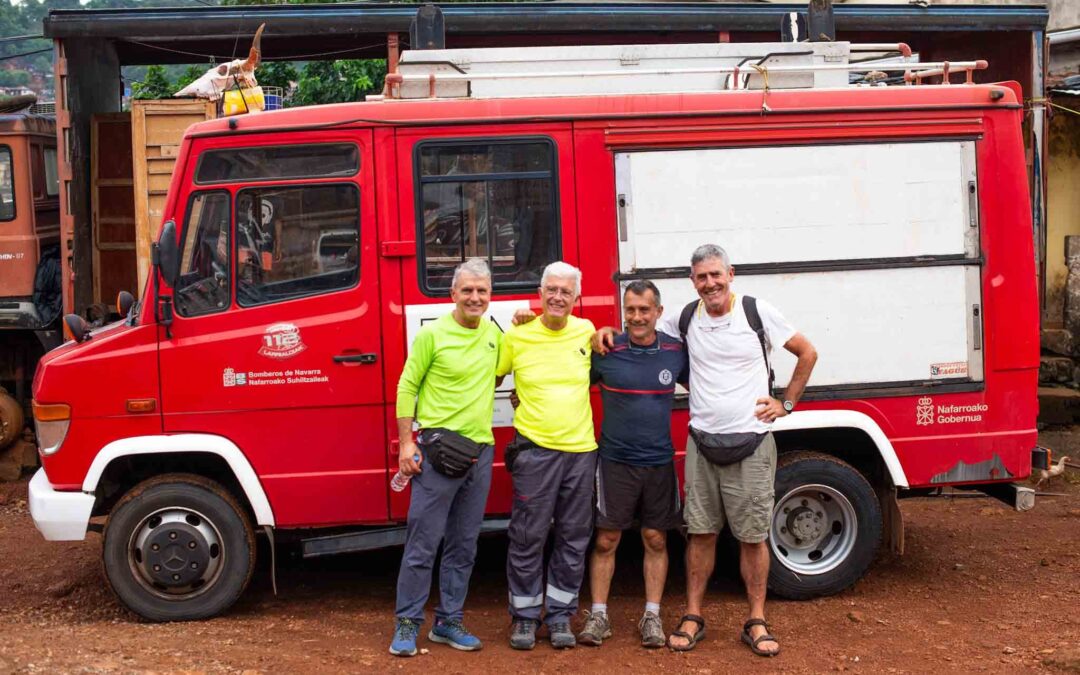 LLEGADA DE LA DONACIÓN DE TRES VEHÍCULOS A SIERRA LEONA  (O8-12-2025)